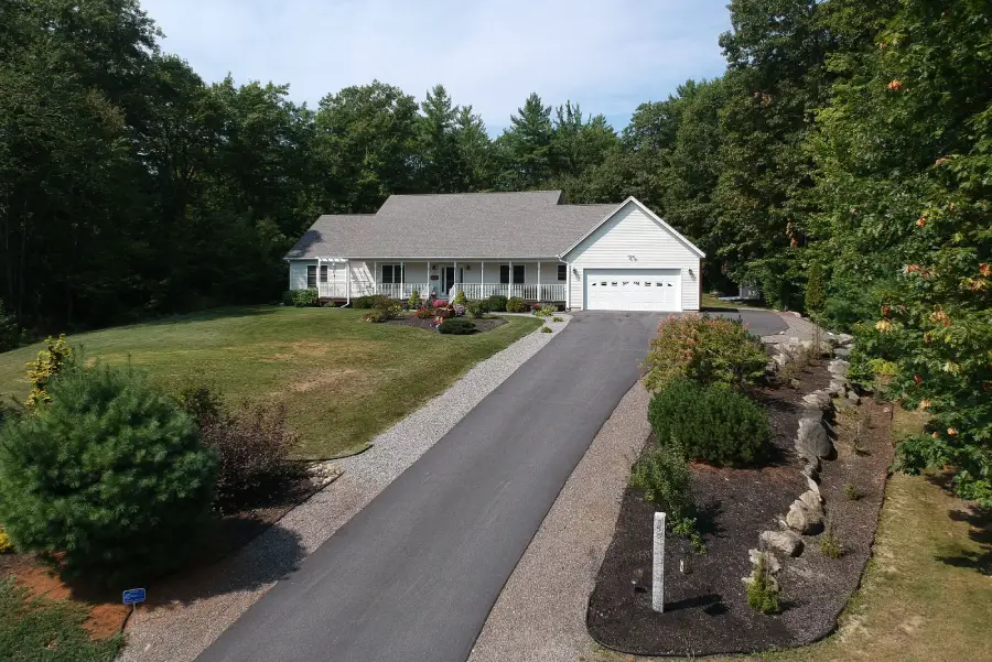 How Long Asphalt Driveway Installation Typically Takes Hackensack NJ How Long Asphalt Driveway Installation Typically Takes Hackensack NJ